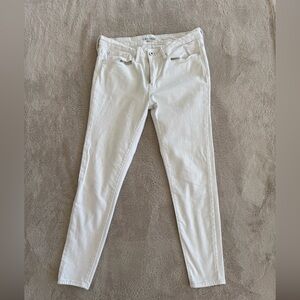 Denizen by Levi’s White Skinny Jegging Jeans